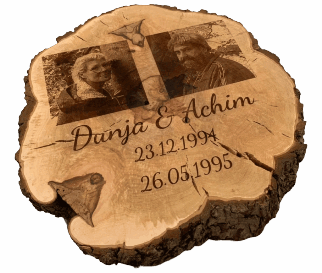 Hölzernes Foto- und Gravurschild mit personalisierten Bildern und Daten, perfekt als Erinnerung oder Geschenk.