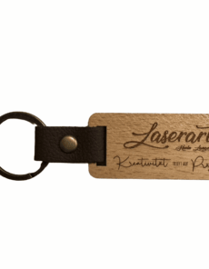 Schlüsselanhänger aus Holz mit Lasergravur - personalisiertes Geschenk, kreative Dekoration.